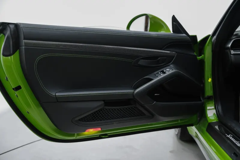 2020 Porsche 911 Speedster interior